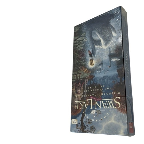 EMI Classics Swan Lake - Deluxe Edition‎ with Storybook! 🦢✨🎶 - Picture 5 of 5